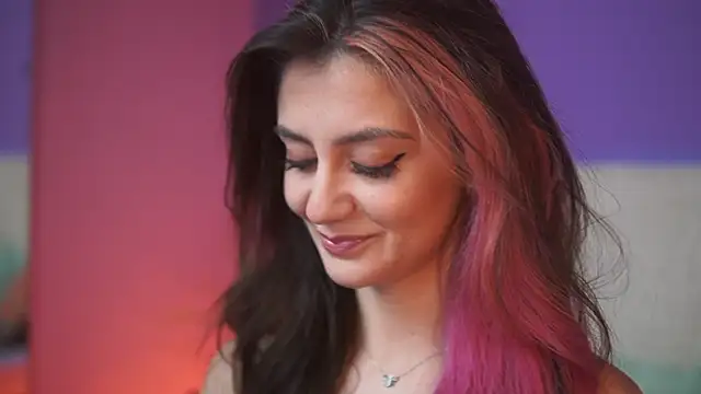 SabrinaHope online show from 12-14-25, 08:46