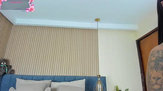 kathecute   online show from 06-06-26, 01:43