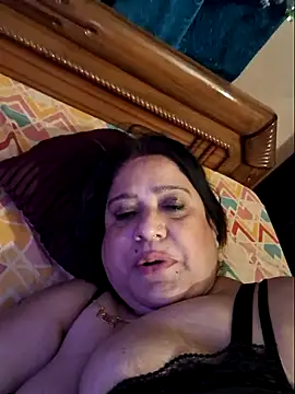 Snapshot of Hot_Queen77 chatting on 02-07-25, 06:45 Hot Queen77 online show from 02-07-25, 06:45