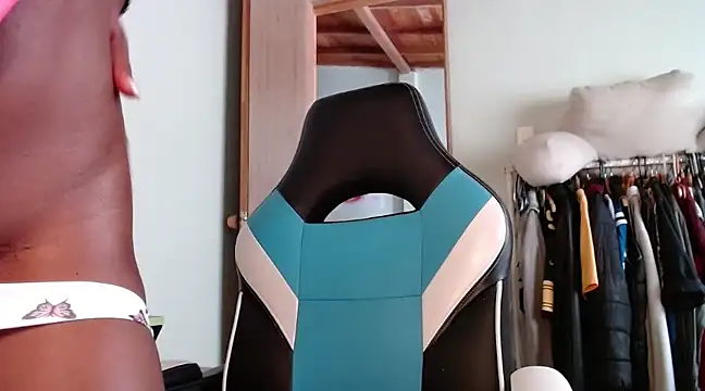 Kalua Brown online show from 03-03-25, 06:44