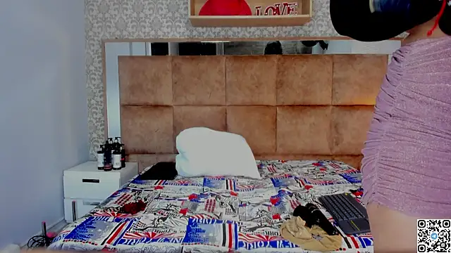 Snapshot of valeria_rivera1 chatting on 03-19-25, 03:20 valeria rivera1 online show from 03-19-25, 03:20