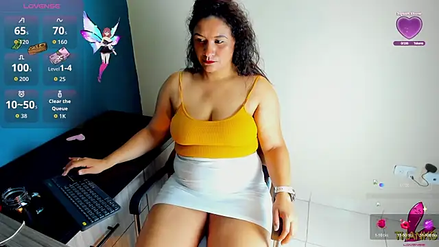 Snapshot of valeria_rivera1 chatting on 11-15-25, 02:35 valeria rivera1 online show from 11-15-25, 02:35