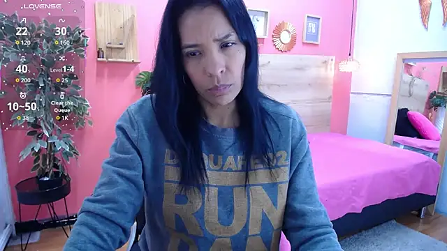 scarlet-foox online show from 09-10-25, 11:54