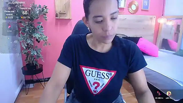 scarlet-foox online show from 10-12-25, 03:22