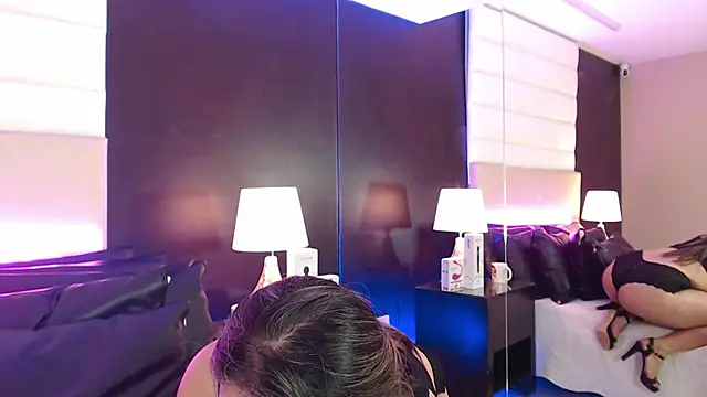 NaomyRivera online show from 02-13-25, 09:17