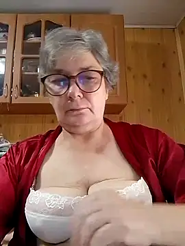 IrinaSweet54 online show from 09-25-25, 06:50
