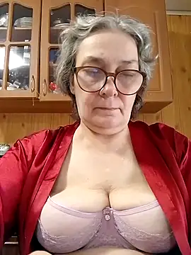 Snapshot of IrinaSweet54 chatting on 05-09-26, 07:13 IrinaSweet54 online show from 05-09-26, 07:13