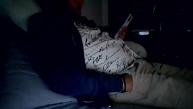 Snapshot of bobotatto chatting on 05-07-26, 01:44 bobotatto online show from 05-07-26, 01:44
