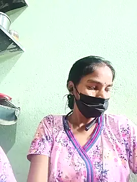 Snapshot of anusiya01 chatting on 02-25-25, 03:52 anusiya01 online show from 02-25-25, 03:52