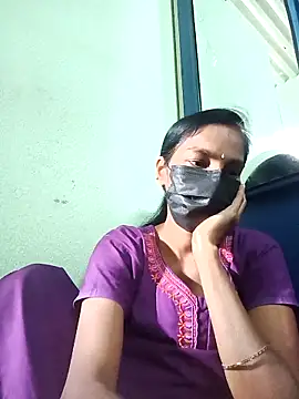 Snapshot of anusiya01 chatting on 09-11-25, 03:28 anusiya01 online show from 09-11-25, 03:28