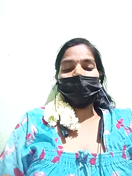 Snapshot of anusiya01 chatting on 09-26-25, 06:45 anusiya01 online show from 09-26-25, 06:45