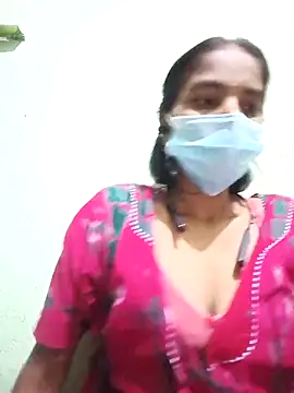 Snapshot of anusiya01 chatting on 11-22-25, 03:00 anusiya01 online show from 11-22-25, 03:00