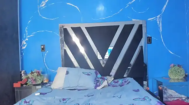 Cataleya19   online show from 12-17-24, 02:00