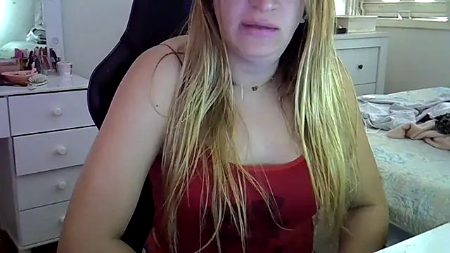 Snapshot of luizacandy chatting on 06-22-26, 03:42 luizacandy online show from 06-22-26, 03:42