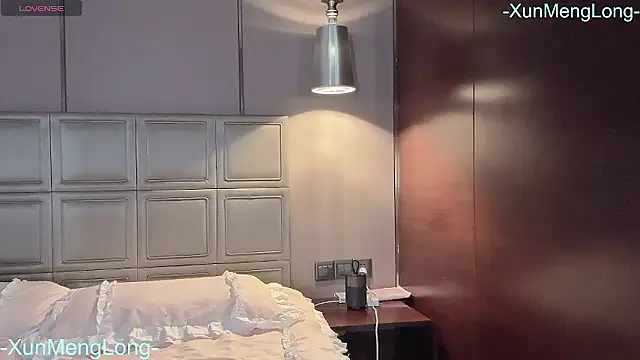 -XunMengLong- online show from 01-14-26, 06:13