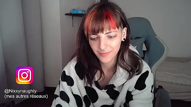 Nixxy naughty online show from 02-11-25, 07:38