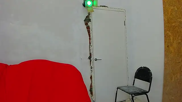 Snapshot of YourSuperModel chatting on 01-28-25, 01:16 YourSuperModel online show from 01-28-25, 01:16