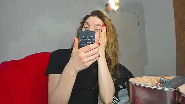 Snapshot of YourSuperModel chatting on 02-16-25, 04:42 YourSuperModel online show from 02-16-25, 04:42