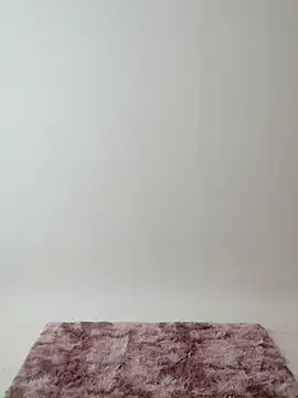 Snapshot of YourSuperModel chatting on 09-15-25, 05:40 YourSuperModel online show from 09-15-25, 05:40