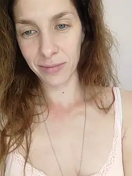 Snapshot of YourSuperModel chatting on 09-19-25, 02:07 YourSuperModel online show from 09-19-25, 02:07