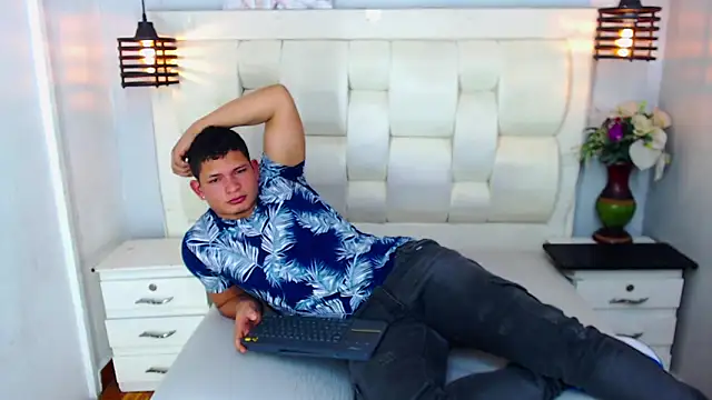 Loony Zion online show from 11-01-25, 07:05