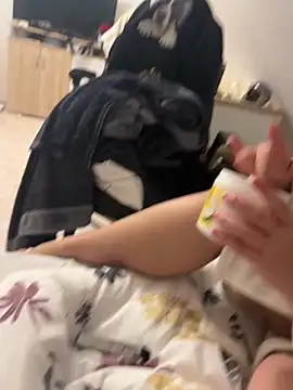 Snapshot of _Hidden_couple_ chatting on 12-17-25, 04:13 Hidden couple online show from 12-17-25, 04:13