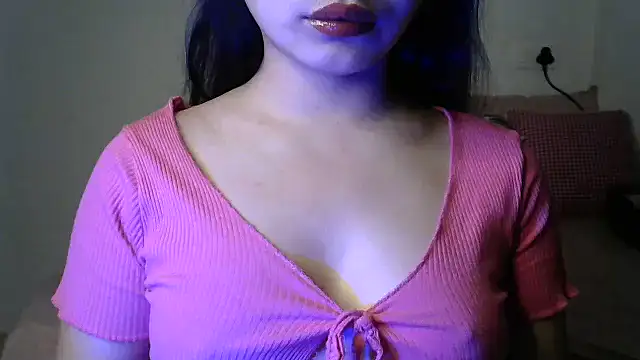 Snapshot of amrita2210 chatting on 01-08-26, 06:43 amrita2210 online show from 01-08-26, 06:43