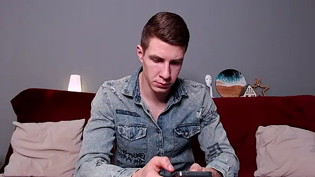 Chris Brien online show from 02-09-25, 01:55