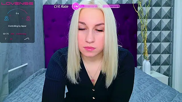 Snapshot of NellyStorm chatting on 12-13-24, 11:39 NellyStorm online show from 12-13-24, 11:39