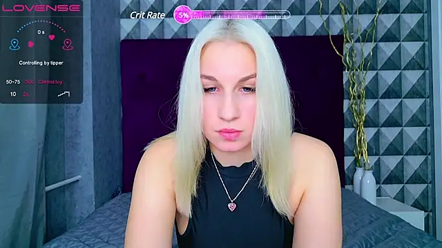 Snapshot of NellyStorm chatting on 12-27-24, 01:43 NellyStorm online show from 12-27-24, 01:43