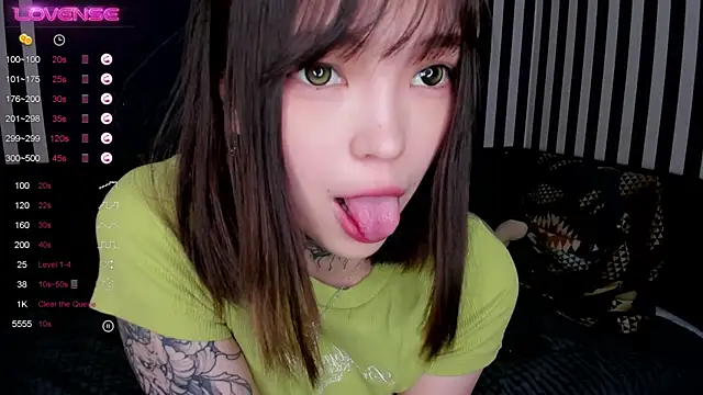 Snapshot of Dark_Ester chatting on 03-02-25, 12:01 Dark Ester online show from 03-02-25, 12:01