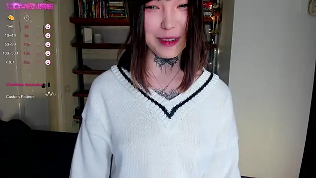 Snapshot of Dark_Ester chatting on 03-11-25, 04:51 Dark Ester online show from 03-11-25, 04:51