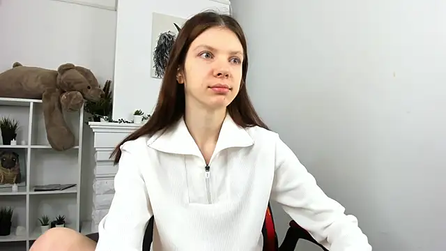 Baby Evalena online show from 12-15-24, 04:51