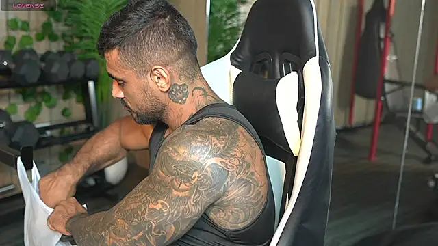 ERIC HARRISON online show from 04-05-26, 12:19