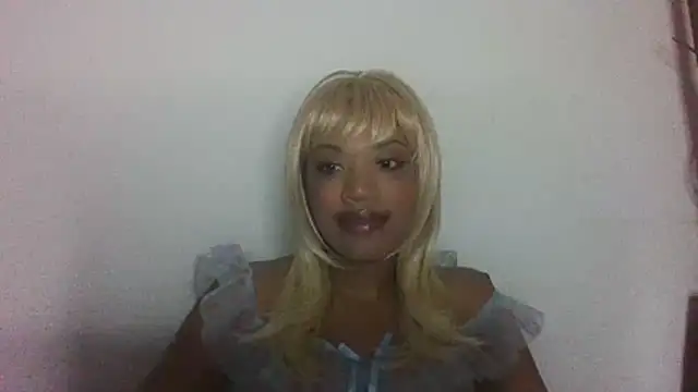 Snapshot of thekelliecapri chatting on 01-12-26, 04:29 thekelliecapri online show from 01-12-26, 04:29