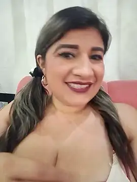 Snapshot of Hannahcandyy chatting on 01-09-26, 08:10 Hannahcandyy online show from 01-09-26, 08:10