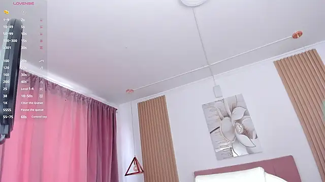 Snapshot of Kendall_Bunnyy chatting on 02-09-25, 02:40 Kendall Bunnyy online show from 02-09-25, 02:40