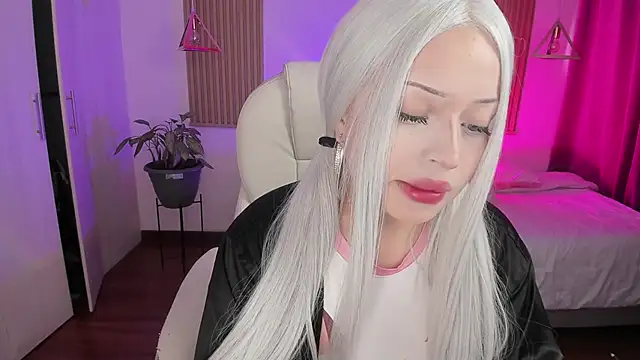 Snapshot of Kendall_Bunnyy chatting on 12-14-25, 06:56 Kendall Bunnyy online show from 12-14-25, 06:56