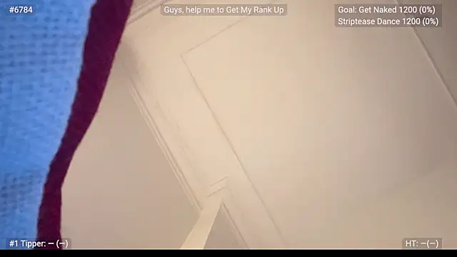 Snapshot of Heidi11 chatting on 12-08-24, 08:30 Heidi11 online show from 12-08-24, 08:30