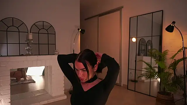 Snapshot of Heidi11 chatting on 09-22-25, 04:20 Heidi11 online show from 09-22-25, 04:20