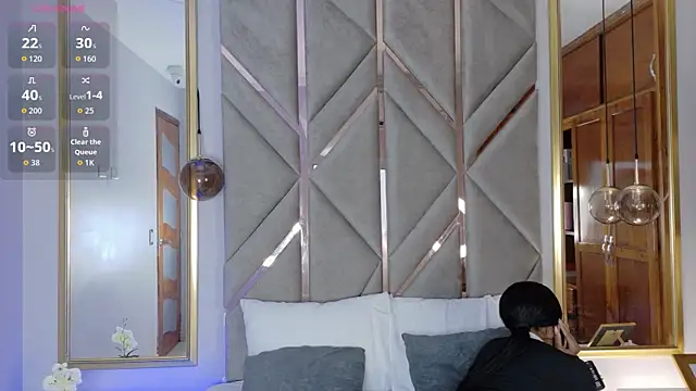 Snapshot of Lola_King chatting on 10-29-25, 11:39 Lola King online show from 10-29-25, 11:39