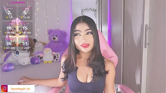 Snapshot of urfavprettygirl chatting on 10-18-25, 07:20 urfavprettygirl online show from 10-18-25, 07:20