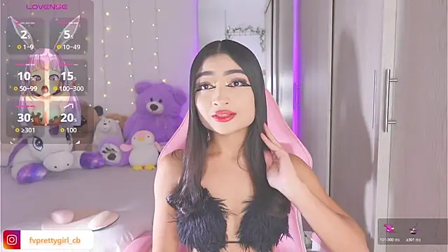 Snapshot of urfavprettygirl chatting on 10-22-25, 08:03 urfavprettygirl online show from 10-22-25, 08:03