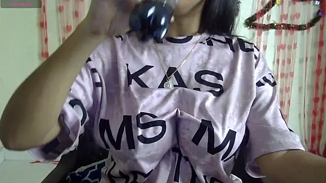 Snapshot of Preeti-Sexy chatting on 03-04-25, 10:35 Preeti-Sexy online show from 03-04-25, 10:35