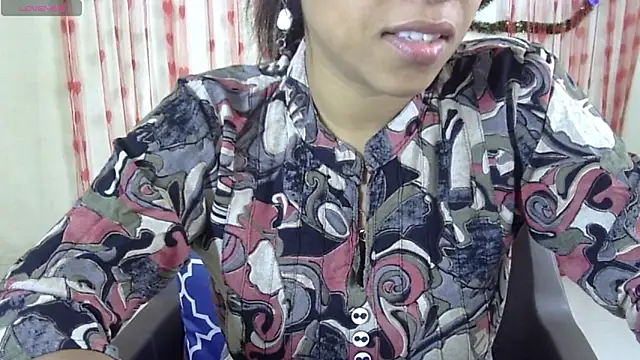 Snapshot of Preeti-Sexy chatting on 03-09-25, 07:12 Preeti-Sexy online show from 03-09-25, 07:12