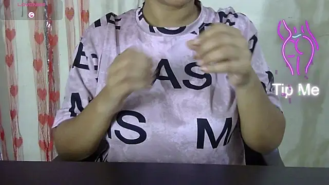 Snapshot of Preeti-Sexy chatting on 11-29-25, 04:48 Preeti-Sexy online show from 11-29-25, 04:48