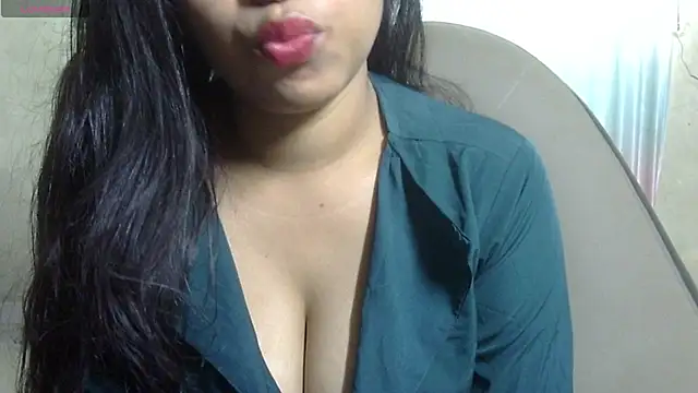 Snapshot of Preeti-Sexy chatting on 03-18-26, 05:54 Preeti-Sexy online show from 03-18-26, 05:54