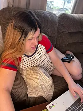 PuckBunny17 online show from 12-28-24, 01:28