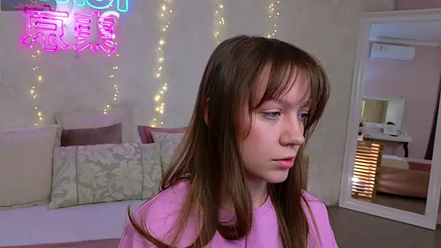 AliceBrayan online show from 04-17-26, 05:05