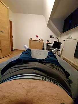 pascalino100 online show from 02-25-25, 05:47